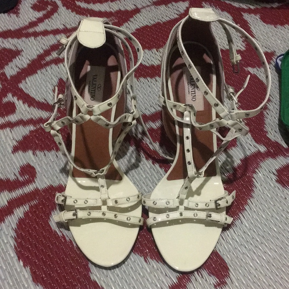 Valentino Vintage light ivory heels 👡